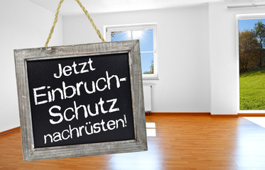 Kreidetafel mit Jetzt Einbruchschutz nachrüsten