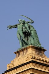 Fototapeta na wymiar War Heroes Monument in Budapest