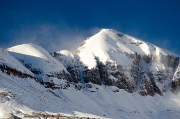 Fototapeta na wymiar snow mountain range with sunlight, colorado 