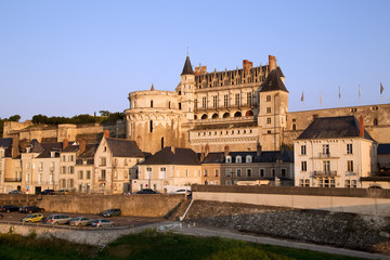 Fototapeta na wymiar Castle on the river Loire: Chateau Amboise in sunset