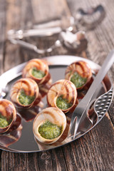 snail with butter and parsley