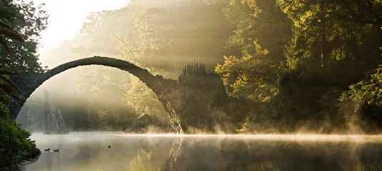Fototapete Brücken mystische Morgenstimmung