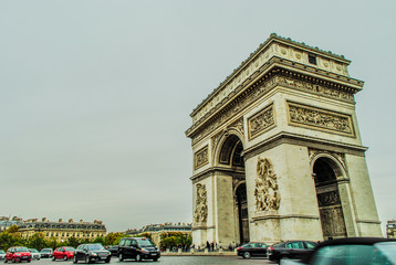 Arc de Triomphe from Avenue des Champs-Elysees - 73421631