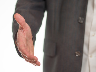 Hand zur Begrüßung ausgestreckt