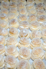 Development and production in a traditional pastry.