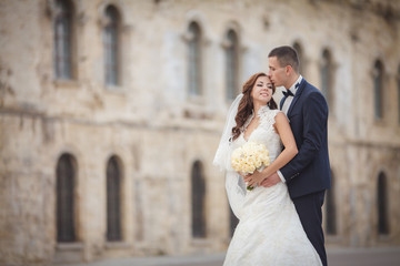 wedding bride groom kissing love couple marrige
