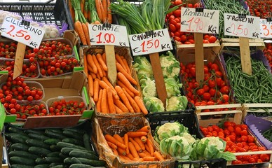boxes of fruits and vegetables for sale in the Italian market