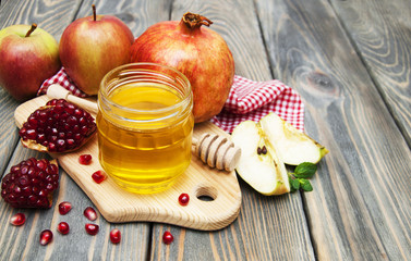 honey apple and pomegranate
