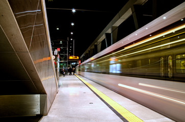 Einfahrende U-Bahn