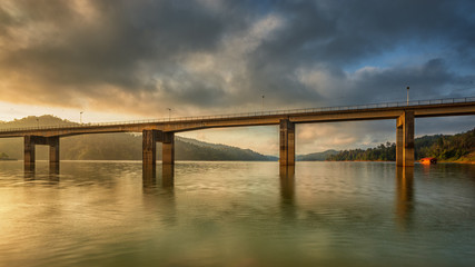 Fototapeta na wymiar Sunrise & Lake Temenggor Bridge