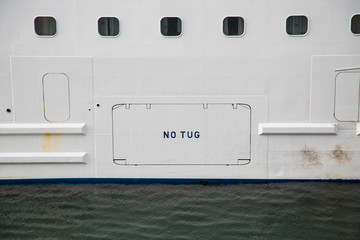 No Tug on Side of Ship