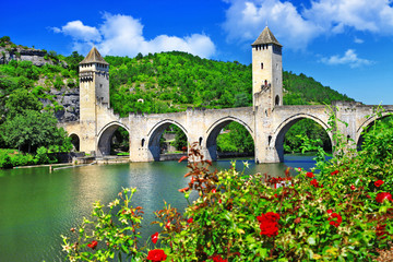 Cahors Valentre bridge,  UNESCO site the Pilgrim's Road to Santi - obrazy, fototapety, plakaty