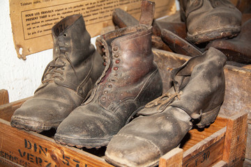 De vieilles paires de chaussures