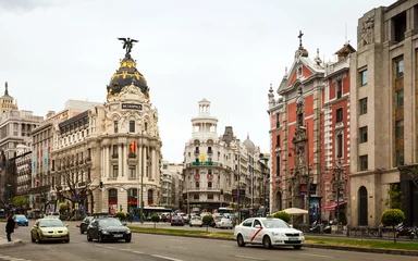 Wandcirkels aluminium Calle de Alcala in Madrid, Spanje © JackF