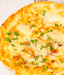 omelet with cheese
