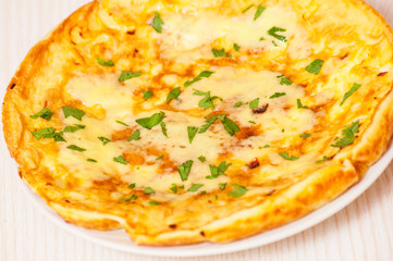 omelet with cheese