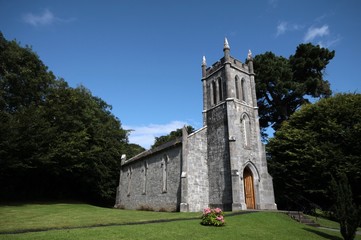 Fototapeta na wymiar Little country church in Ireland
