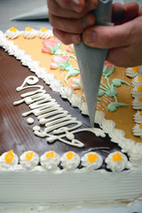 Development and production in a traditional pastry.