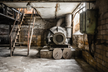 Fototapeta na wymiar rusty industrial ruine