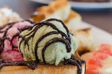 Honey toast and ice cream