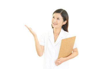 笑顔の女医