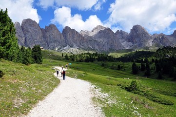 Fototapeta na wymiar Wandern in den Dolomiten