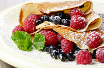 Crepe raspberry mint