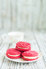 Red velvet macaroon