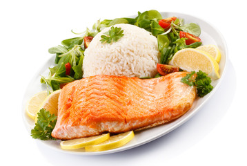 Grilled salmon and vegetables