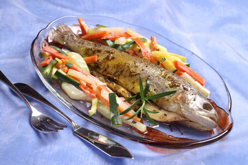 Trout baked with tarragon