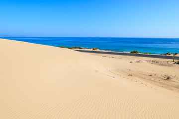 Fototapeta na wymiar Sand dunes in Corralejo National Park, Fuerteventura island