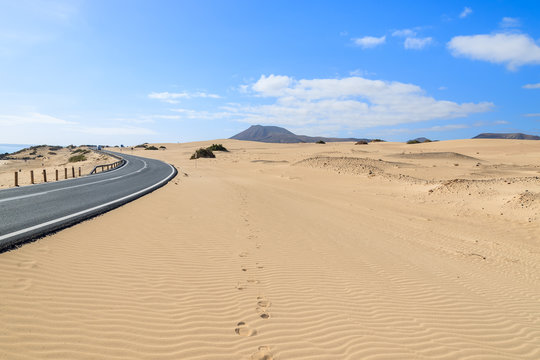 Road in desert landscape, Corralejo National Park, Fuerteventura