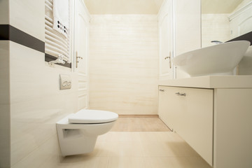 Naklejka na ściany i meble Bright bathroom in a modern apartment
