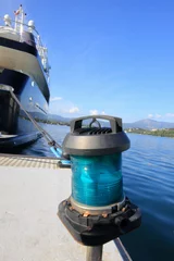 Papier Peint photo autocollant Sports nautique super yacht et feu de navigation