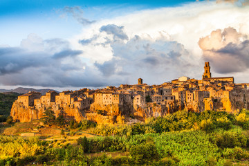 Fototapeta na wymiar Medieval town of Pitigliano at sunset, Tuscany, Italy