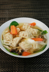 スープ餃子