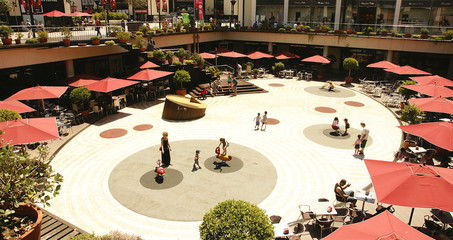 Zona de ocio en un complejo comercial, Barcelona