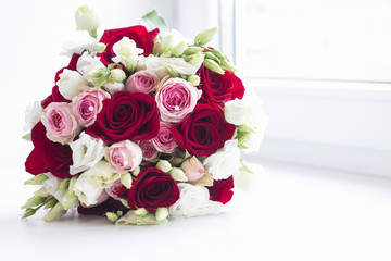 Classic wedding flowers