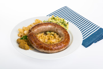 Bratwurstring mit Beilagen