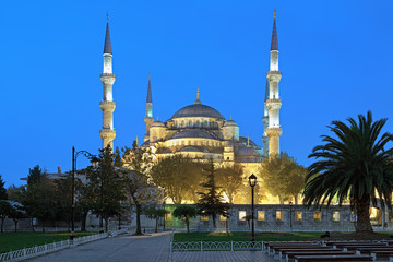 Fototapeta na wymiar Sultan Ahmed Mosque in early morning, Istanbul, Turkey