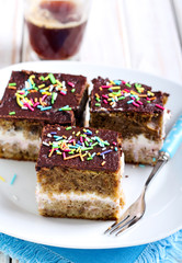 Cream layered cake