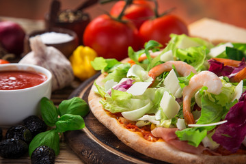 Delicious italian pizza primavera