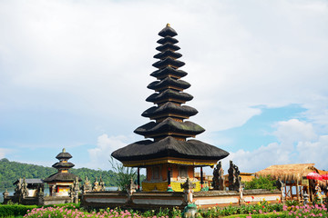 Fototapeta na wymiar Ulun Danu Hindu temple, Bedugul, Bali, Indonesia