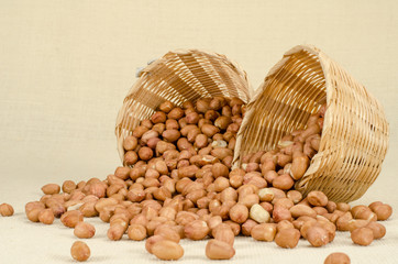 Raw peanuts
