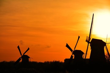 Fototapeta na wymiar The World Heritage Kinderdijk Windmill in the Netherlands