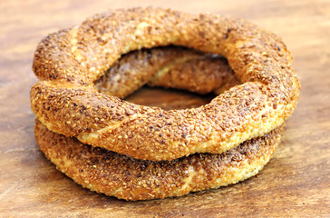 Turkish bagel, simit.