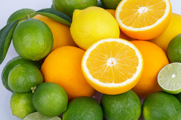 Fototapeta na wymiar Mix of fresh citrus fruits