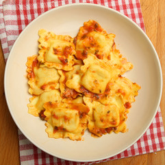 Ravioli in Tomato Sauce