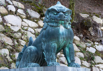 Fototapeta na wymiar 安芸の宮島の狛犬 （右）