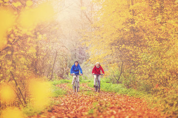 Fototapeta premium Active seniors ridding bike